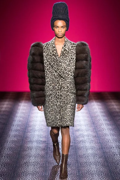 Look 1